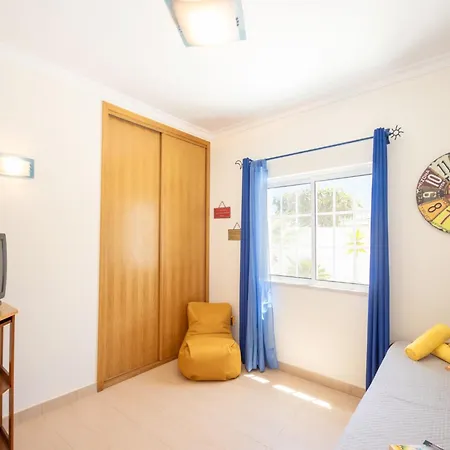 Villa In Sao Rafael Near Algarve Beaches *